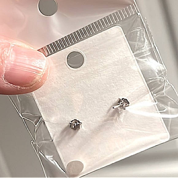 NWT 💙💚 8mm BLUE-GREEN TORMALINE GEMSTONE .925 SILVER STUD PIERCED EARRINGS - Picture 5 of 5